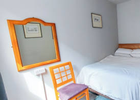 R S Hostels - Leeds 3
