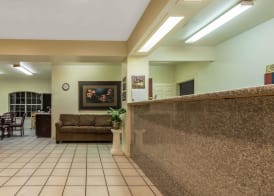 Super 8 by Wyndham Greenville 2