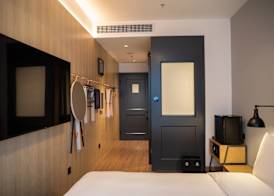 Moxy Shenzhen North Station 5