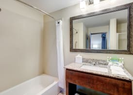 Holiday Inn Express & Suites RACELAND - HIGHWAY 90 by IHG 4