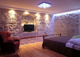 House Sandra 5