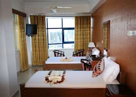 Rainbow Hotel 4