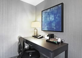 Holiday Inn Express & Suites CALGARY by IHG 4