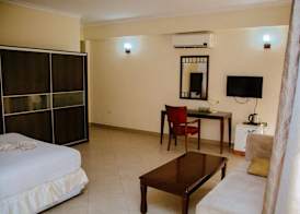 LANDMARK BEACH RESORT 2