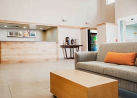 Country Inn & Suites by Radisson, Milwaukee West Brookfield , WI 3