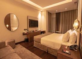 Best Western PLUS Runway 3