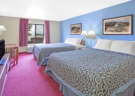 Days Inn by Wyndham Madison NE/Windsor 5