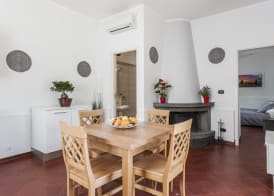 City Cottage With Garden and Pool by Wonderful Italy 4