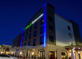 Holiday Inn Express & Suites - Colorado Springs AFA Northgate by IHG 2