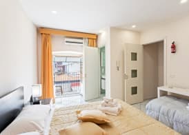 GuestHost - Castello Ursino Balcony Apartment x5 3