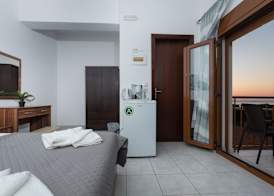 En Plo Beachfront Rooms 4