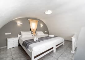Villa Anemomilos Perissa 5