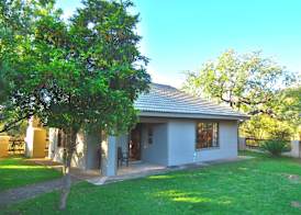 Wild Dog Guest Lodge 4