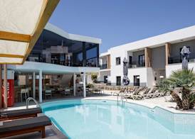 Golden Bay Boutique Hotel & Bungalows 4