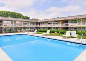 Quality Inn Dutch Inn 4