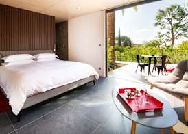 THE ADDRESS CASSIS 5