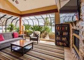 Best Western Plus Forest Park Inn 4