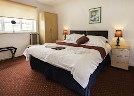 The Riverside Hotel 3