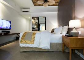 Ferra Hotel and Garden Suites 4