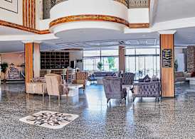 Clover Magic Park Side Hotel 5