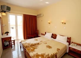 Paritsa Hotel 4