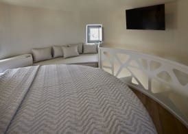 Aecon Suites 4