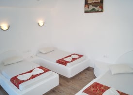 Villa Iliovasilema Santorini 3