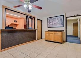 Hillside Inn & Suite 2