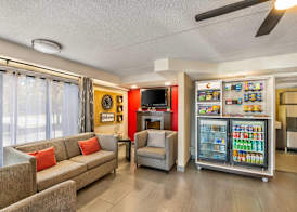 Comfort Inn Hamilton - Stoney Creek 2