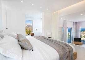 ISTIA LUXURY VILLAS 3