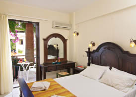Trefon Hotel Apartments and Family Suites 4