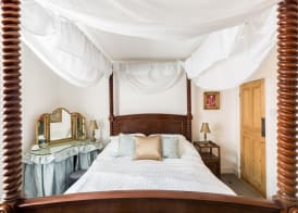 Shakespeare House, Free Parking, Town Centre Location 3