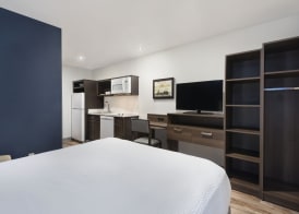 WoodSpring Suites Plano - North Dallas 5