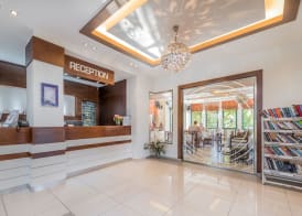 Oscar Hotel 2