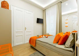 Budapest Holiday Colours 4