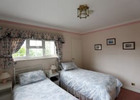 Newmans Hall Bed & Breakfast 3