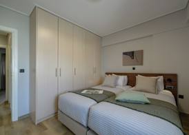 Elise Apartments Airport by Airstay 3