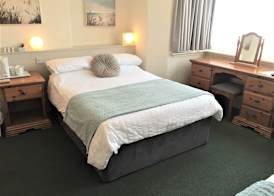Summer Breeze Guest House 4