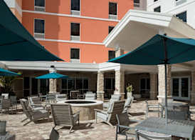 Hampton Inn & Suites Cape Canaveral Cruise Port, Fl 2