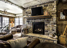 Bass Pro Shops Angler's Lodge 3