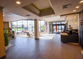 Euro-Suites Hotel 2