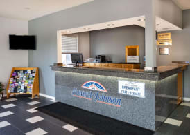Howard Johnson by Wyndham Gananoque 3