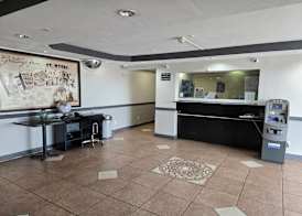 Stay Inn & Suites 3