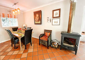 Jonquil Guest Cottage 5