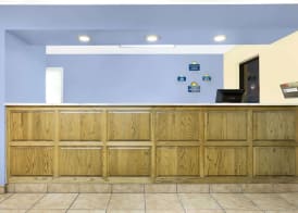 Days Inn by Wyndham Kingman West 2