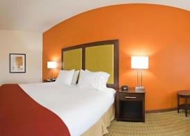 Holiday Inn Express & Suites FLORENCE NORTHEAST by IHG 2