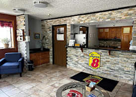 Super 8 by Wyndham Boone 2