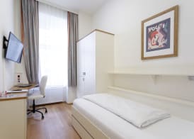 Riess City Rooms - Self Check-In 3