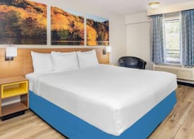 Days Inn by Wyndham Spartanburg Waccamaw 5