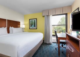 Holiday Inn Express & Suites WILMINGTON-UNIVERSITY CTR by IHG 4